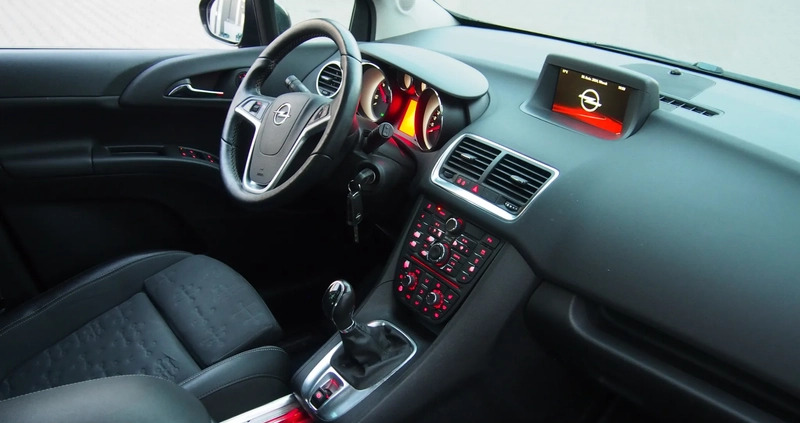 Opel Meriva cena 26300 przebieg: 220000, rok produkcji 2015 z Oleszyce małe 301